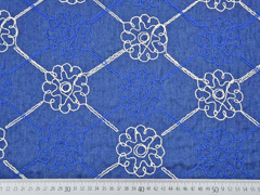 Jeansstoff bestickt Blumen, natur jeansblau