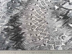 Viskosejersey Schlangenlook, grau schwarz