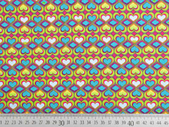 Retrolook Herzen & Rauten auf graubeige