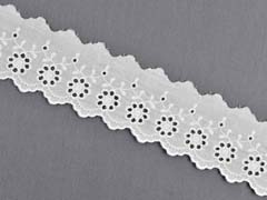 W�schespitze Blumen Ranken 55 mm breit Meterware, wei�