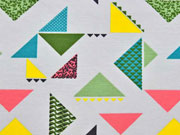 Jersey bunte Dreiecke, bunt hellgrau