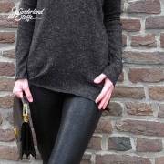 weicher haariger Strick, schwarz