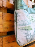 Vintage Lederimitat gepr�gte Optik in metallic gr�n