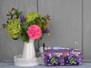 Baumwollstoff Blumen Knospen Bl�tter, flieder lila