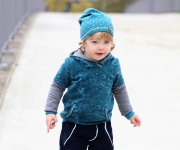 Sweatstoff Fu�ball Turnschuhe Schriften, mint petrol