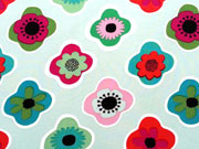 RESTST�CK 108 cm Softshell Stoff Retro-Bl�ten, bunt auf mint