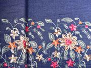 Jeansstoff Stickerei Bord�re Blumen, dunkelblau
