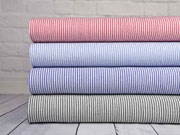 leichter elastischer Crinkle-Blusenstoff Streifen, schwarz wei�