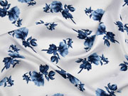 Crepe Blusenstoff Bubble Satin Blumen, dunkelblau wei�