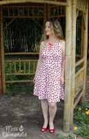 RESTST�CK 30 cm Jersey Kirschen, rot auf weiss