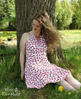 RESTST�CK 30 cm Jersey Kirschen, rot auf weiss